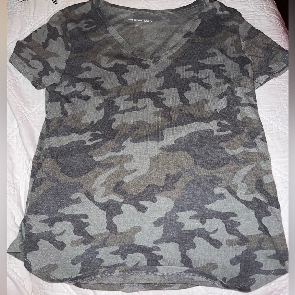 women’s camo top